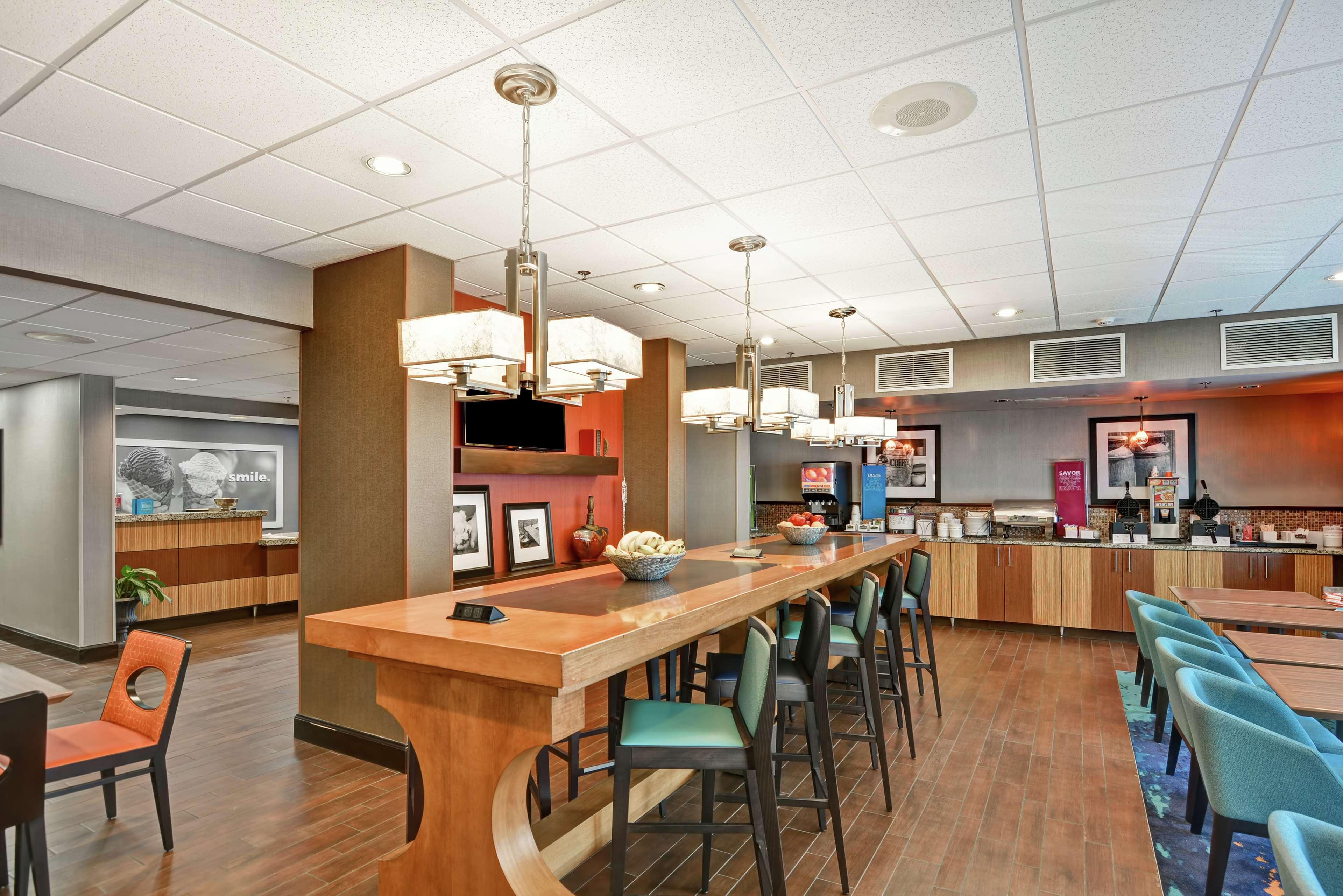 Hampton Inn Charlotte-Gastonia Bagian luar foto