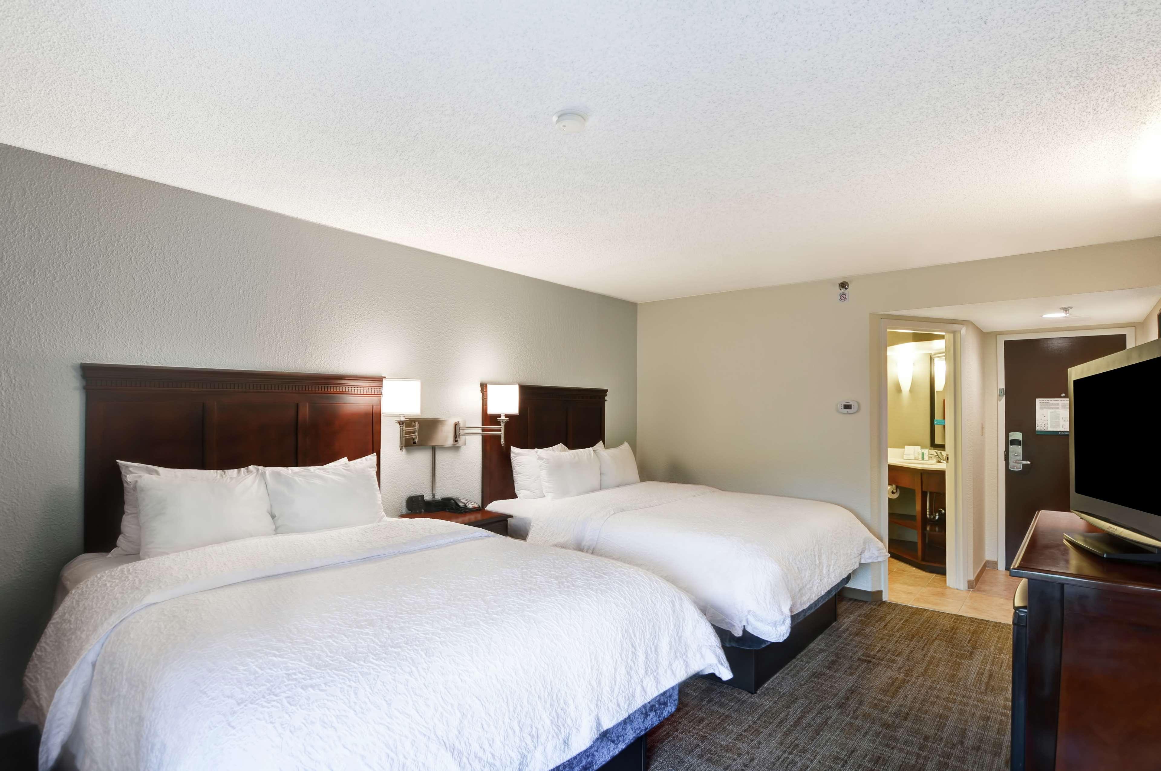Hampton Inn Charlotte-Gastonia Bagian luar foto