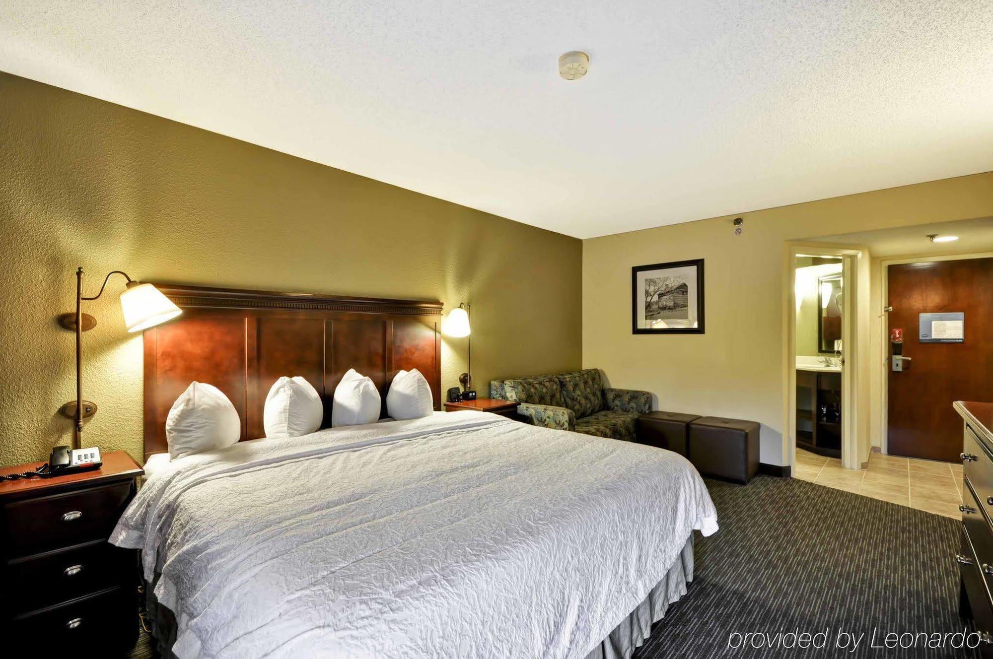 Hampton Inn Charlotte-Gastonia Bagian luar foto