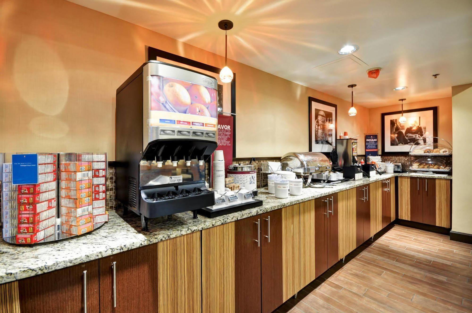 Hampton Inn Charlotte-Gastonia Bagian luar foto